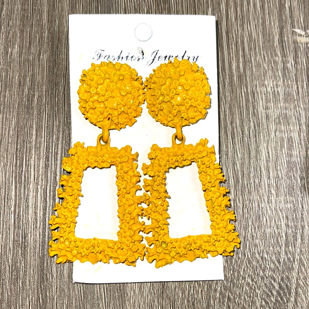 🌸$7.50 Fashion Earrings